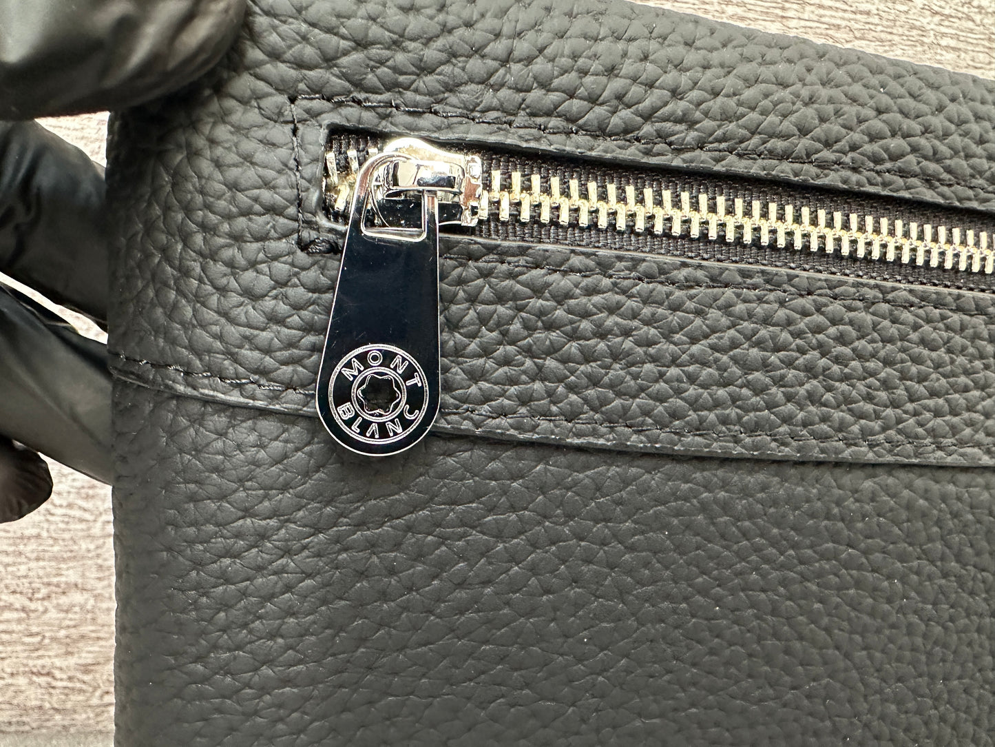Bolsa de mano tipo Clutch