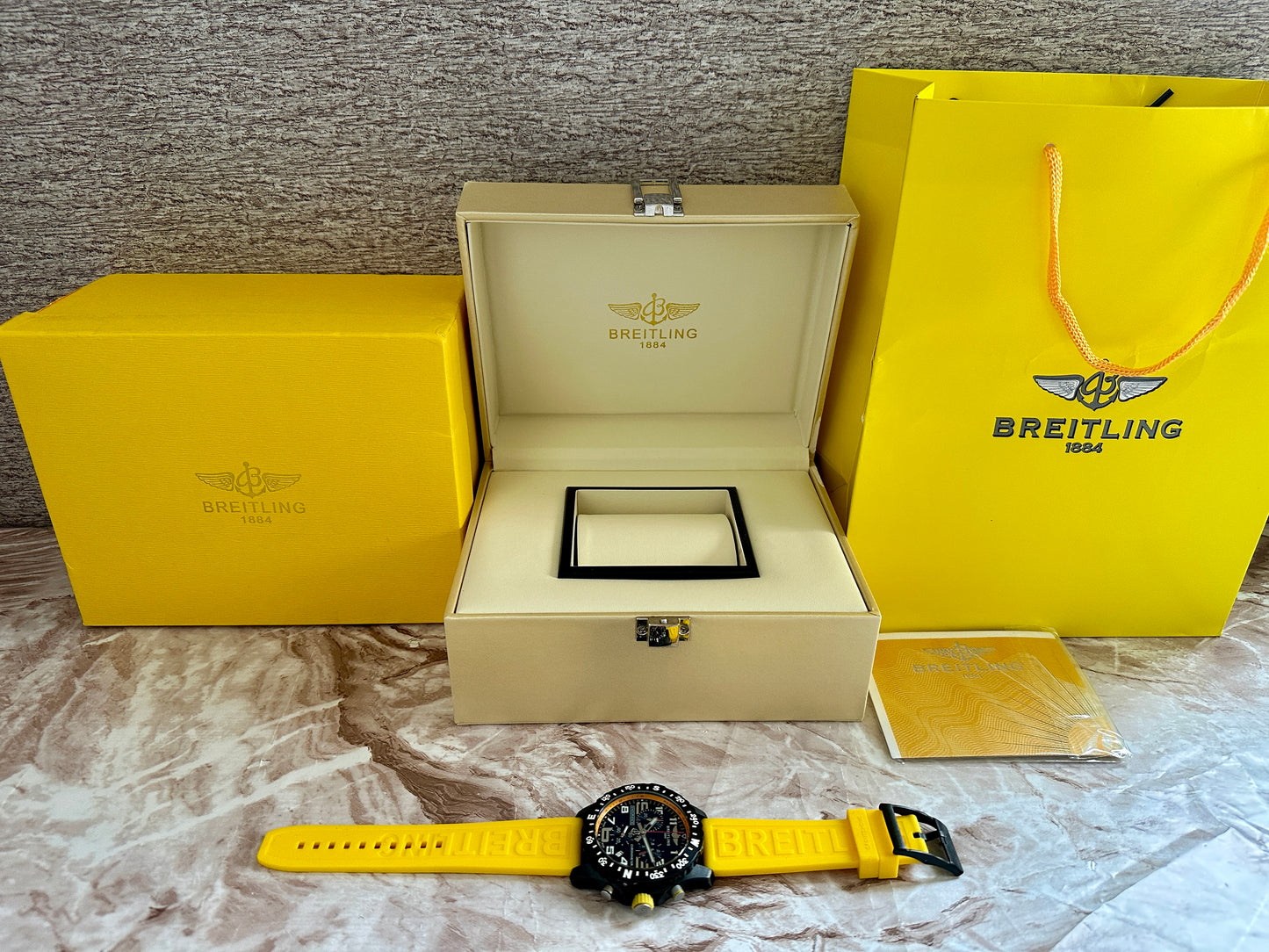 Endurance Pro AAA Quartz, amarillo