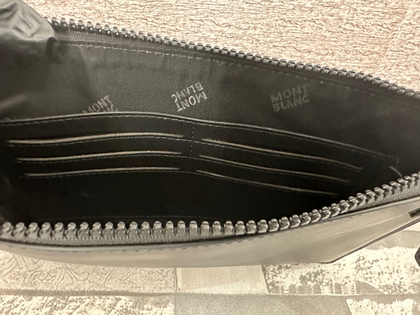 Bolsa de mano tipo Clutch Extreme MB