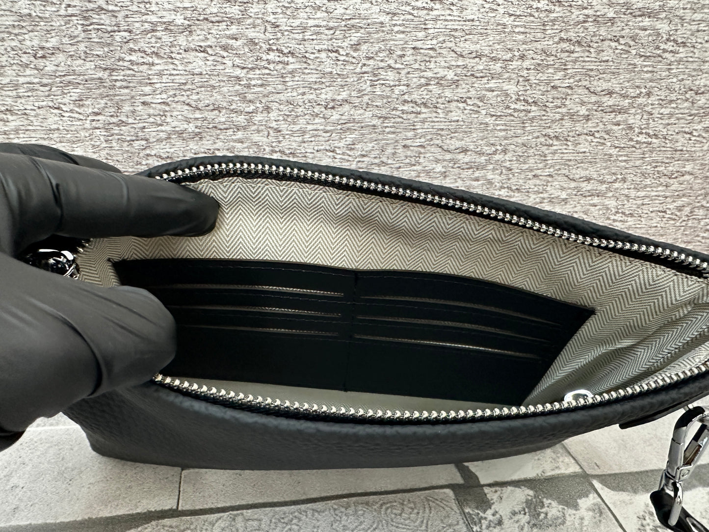 Bolsa de mano tipo Clutch