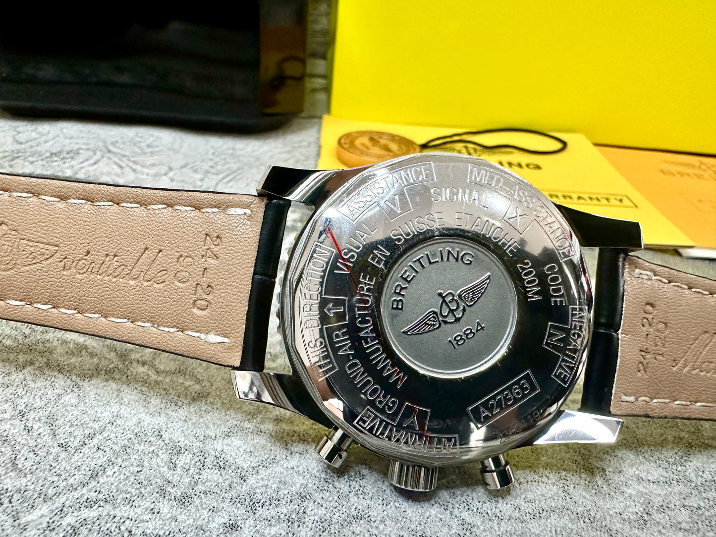 Reloj Br3itL1ng Navi Timer negro