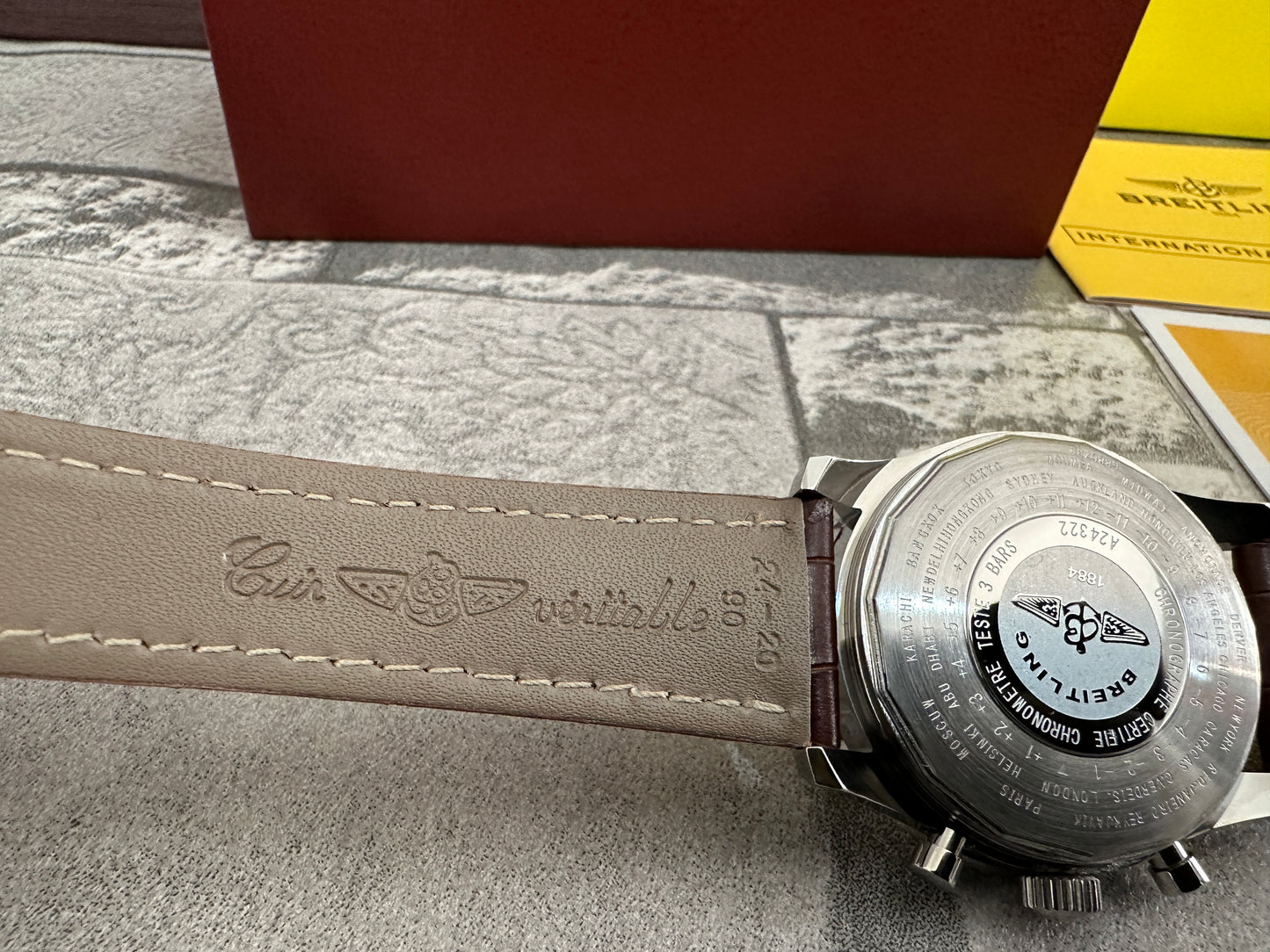 Reloj Br3itL1ng Navi Timer café