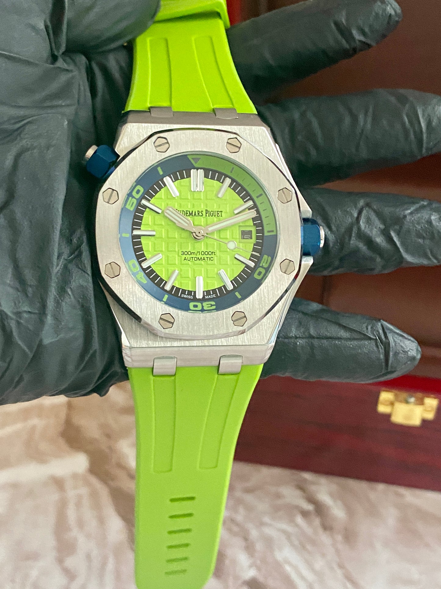 Reloj AP, AAA, Automático, 42 mm., correa de caucho verde
