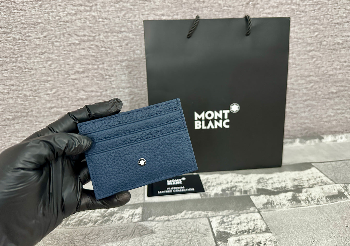Tarjetero azul de piel genuina Mont B