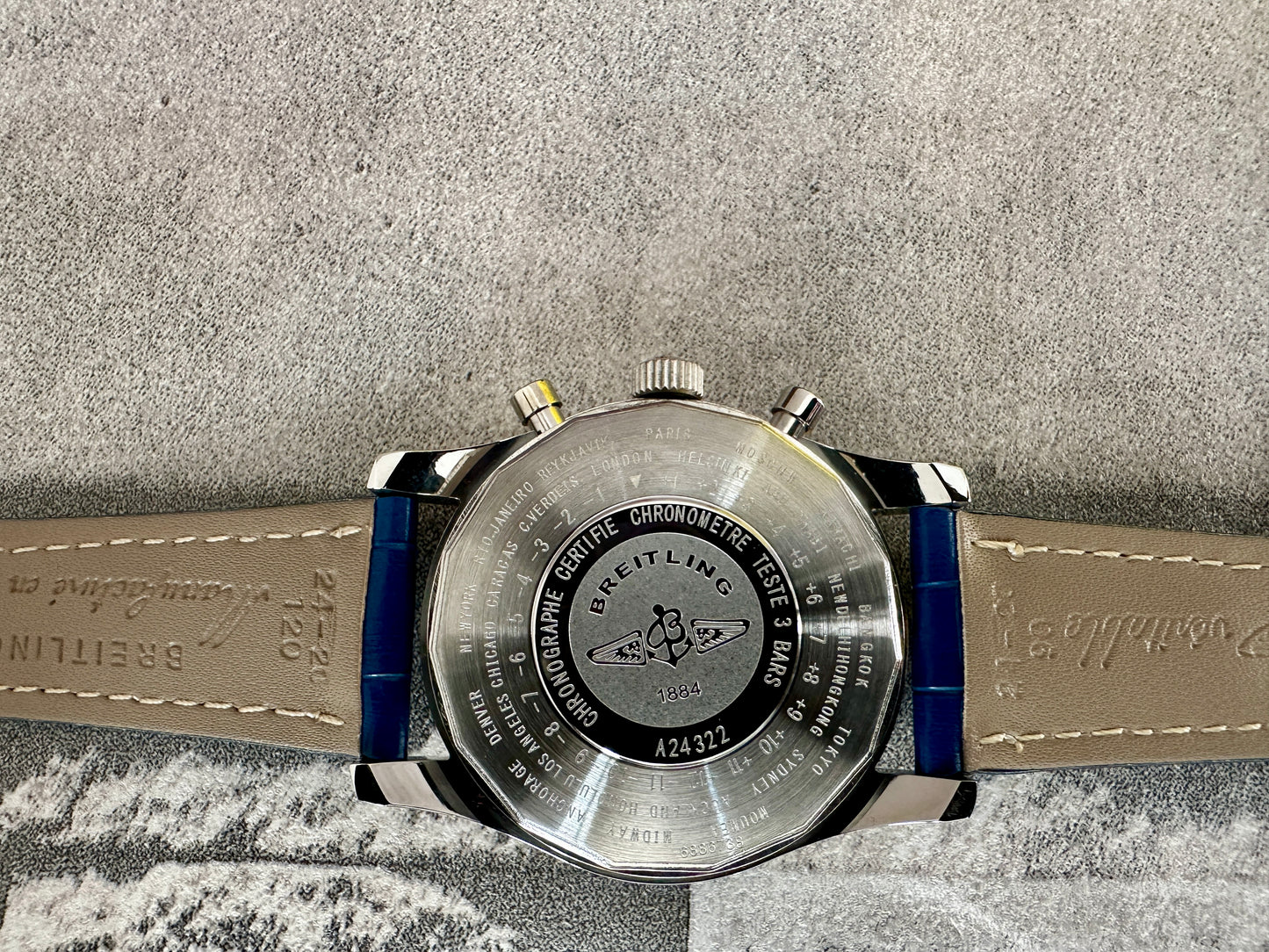 Reloj Br3itL1ng Navi Timer azul
