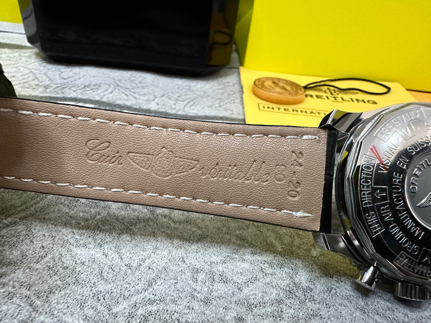 Reloj Br3itL1ng Navi Timer negro
