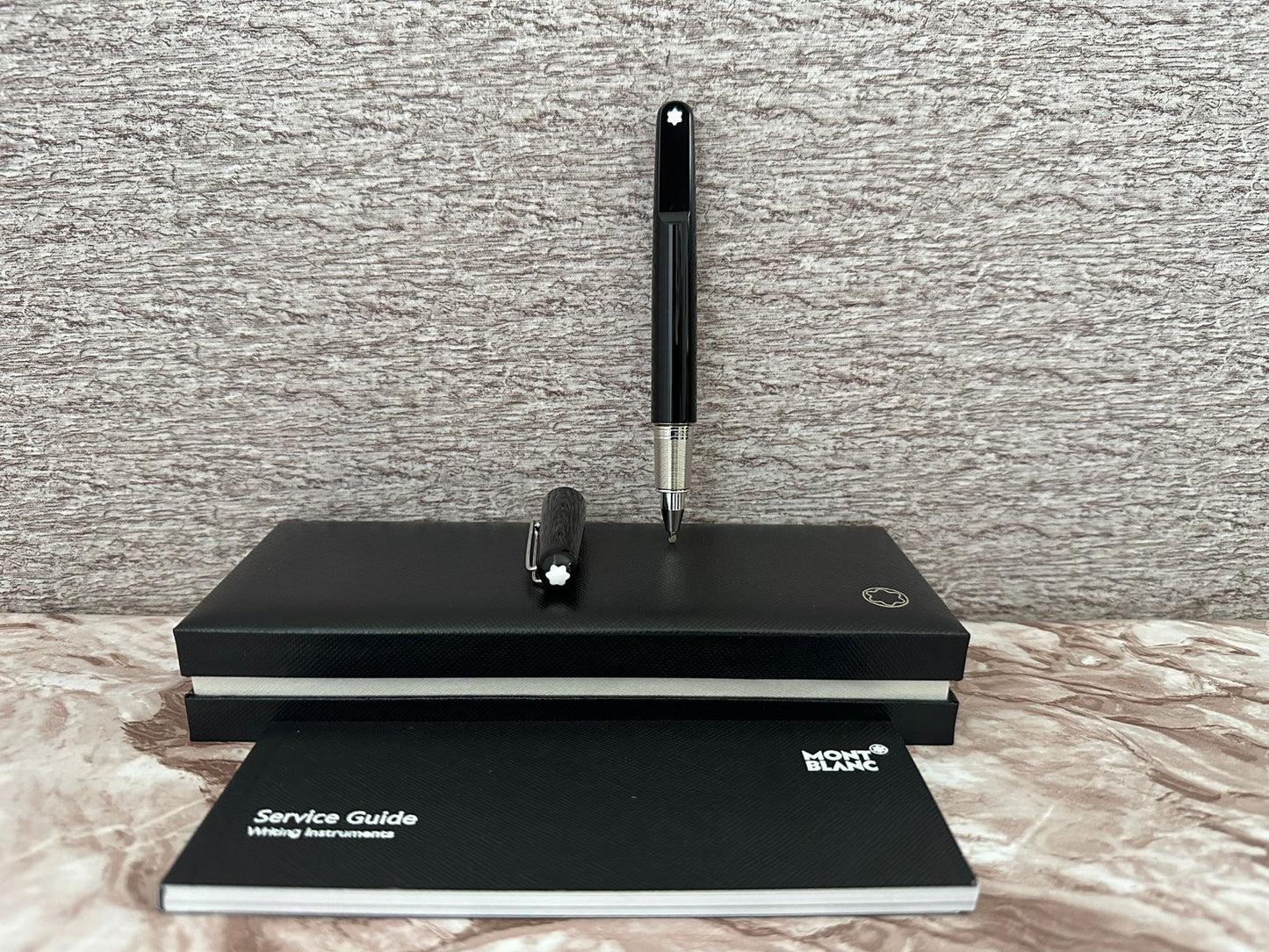 Pluma tipo rollerball serie M negra M0ntblanc desde $850 MXN