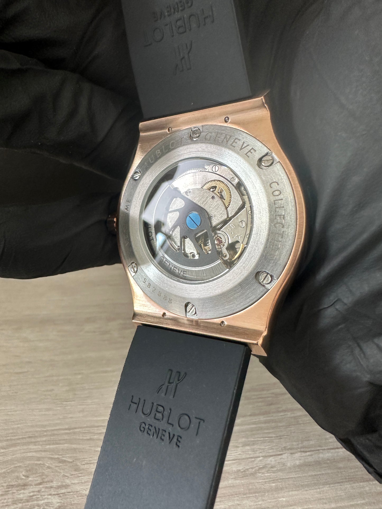 Reloj Hub10t Classic AAA Automático color oro rosa 42 mm.