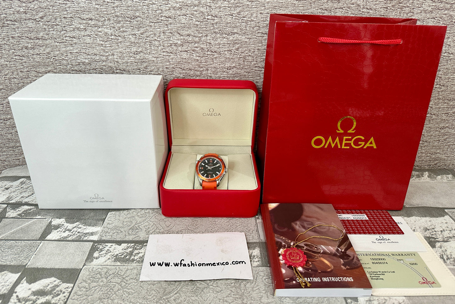 Reloj OM Planet Ocean