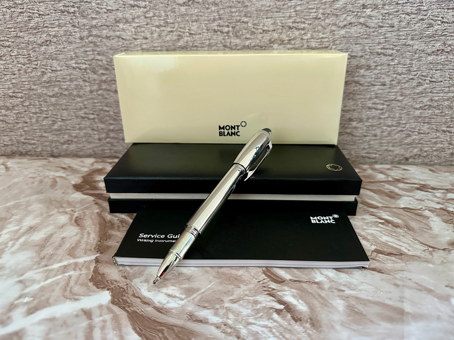 Pluma tipo Rollerball Starwalker MB plateada