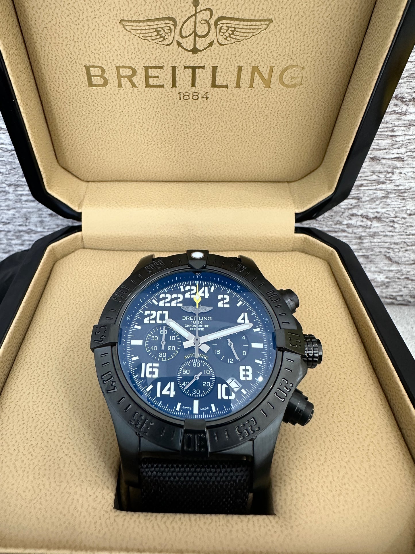 Reloj Breit. L1ng Avenger Hurricane
