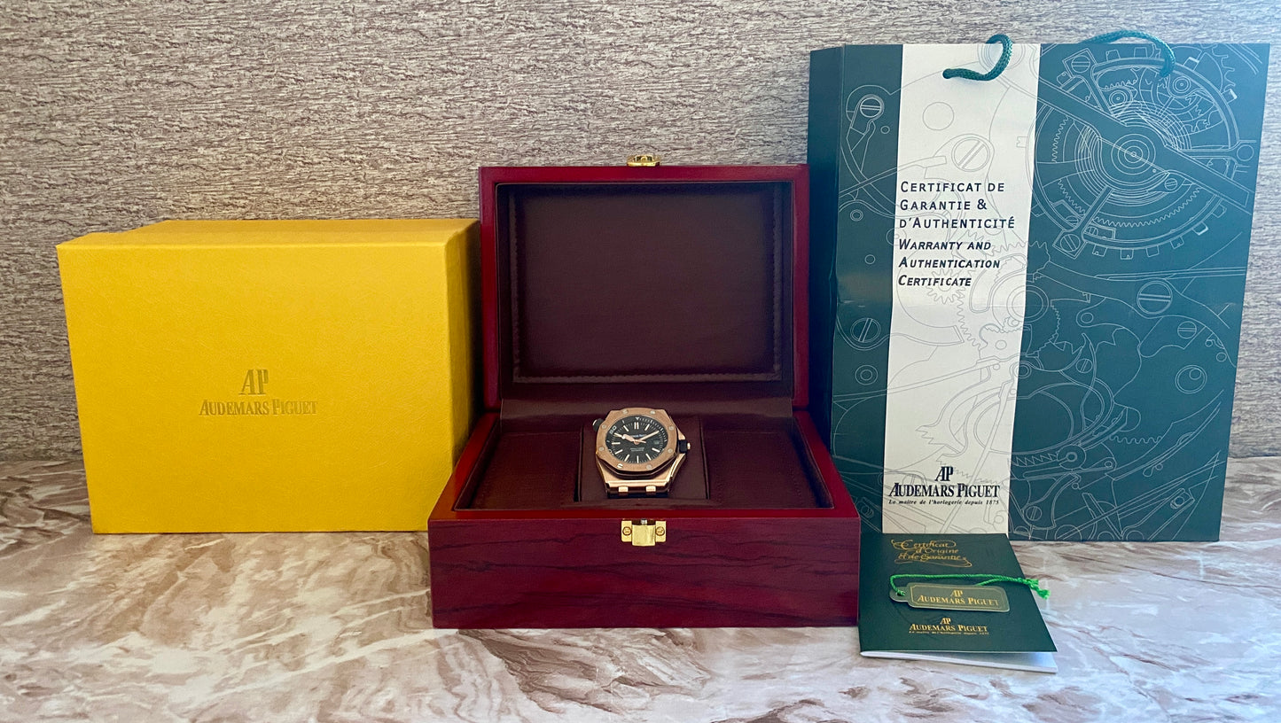 Reloj AP, AAA, Automático, 42 mm., correa de caucho negro