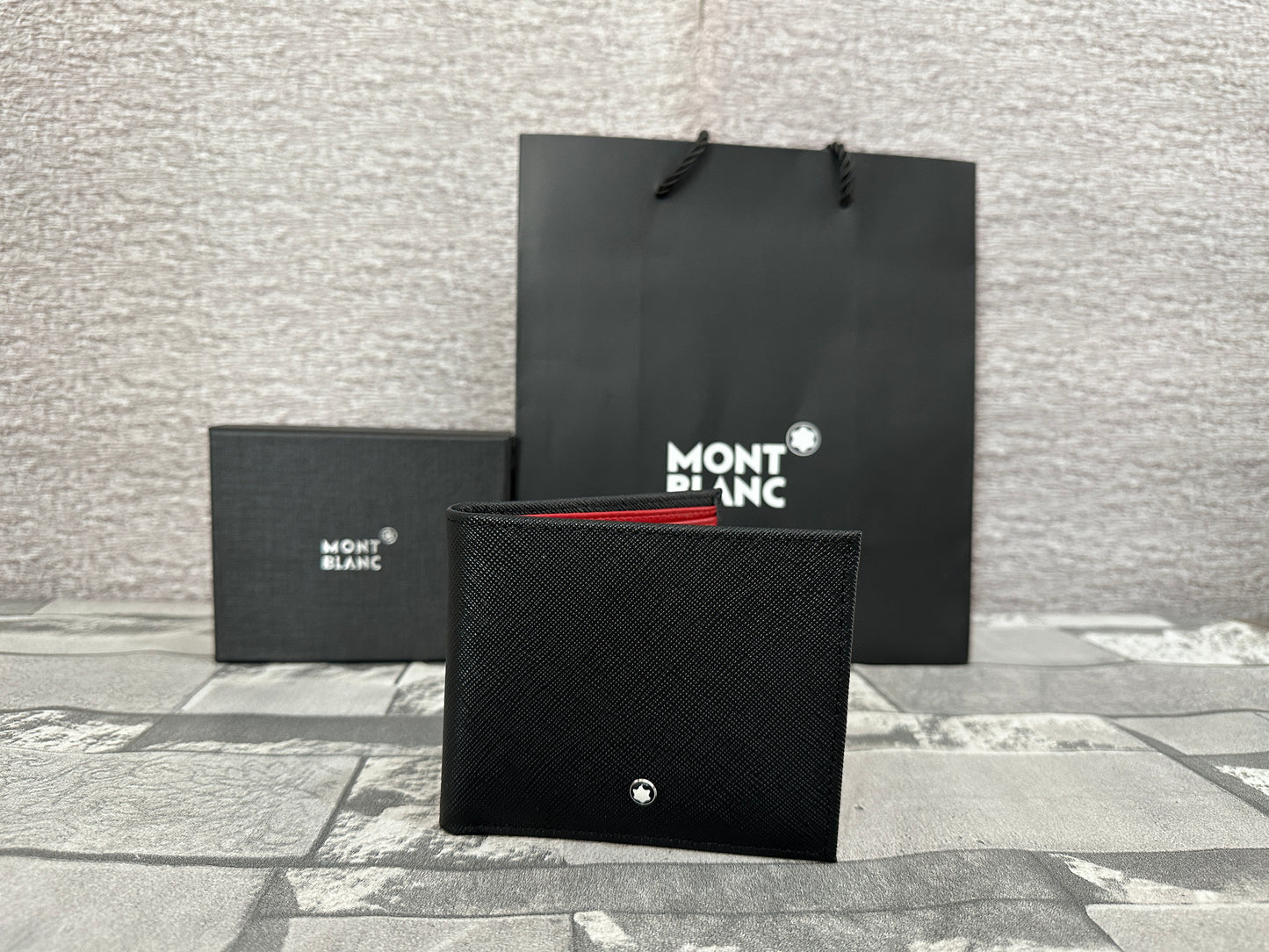 Cartera negra texturizada de piel genuina MB interior rojo