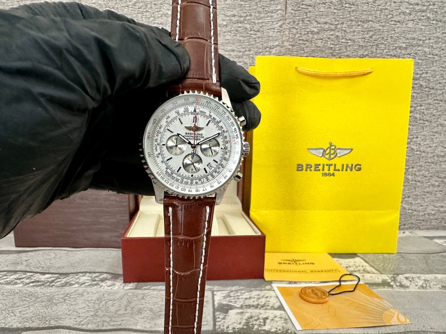Reloj Br3itL1ng Navi Timer café