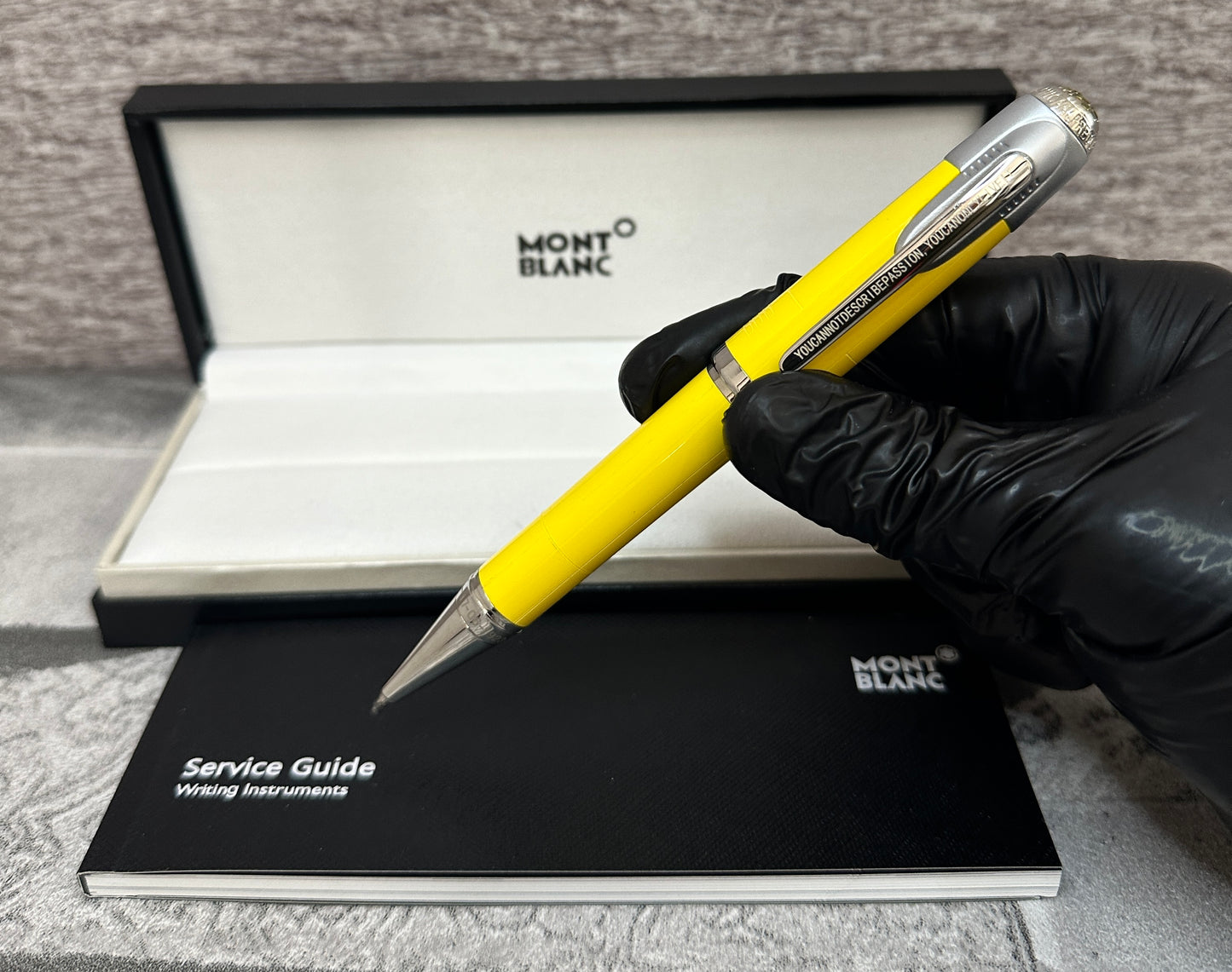 Pluma tipo bolígrafo edición Enzo Ferrarl Yellow