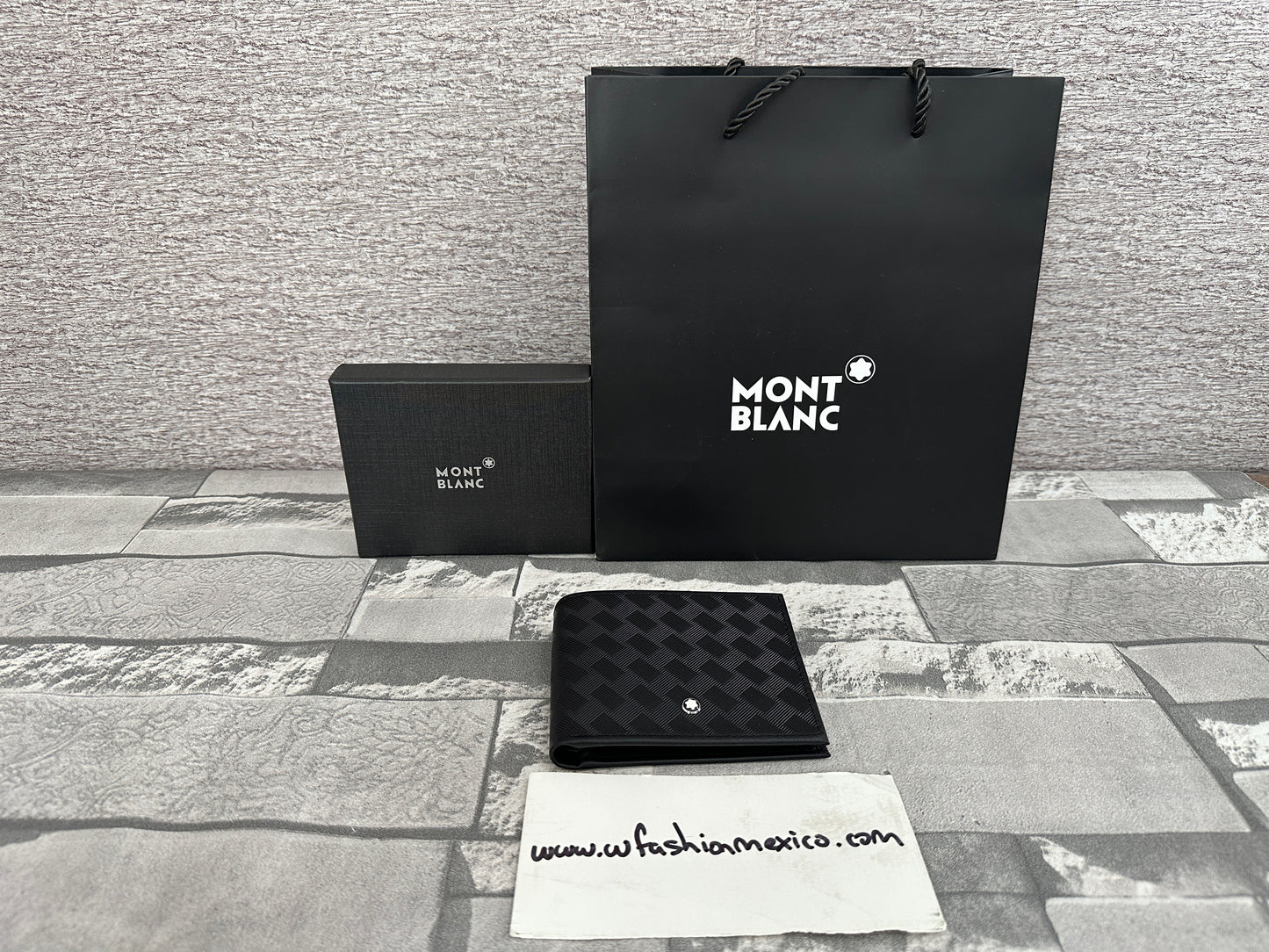 Cartera negra de piel genuina Mont B.