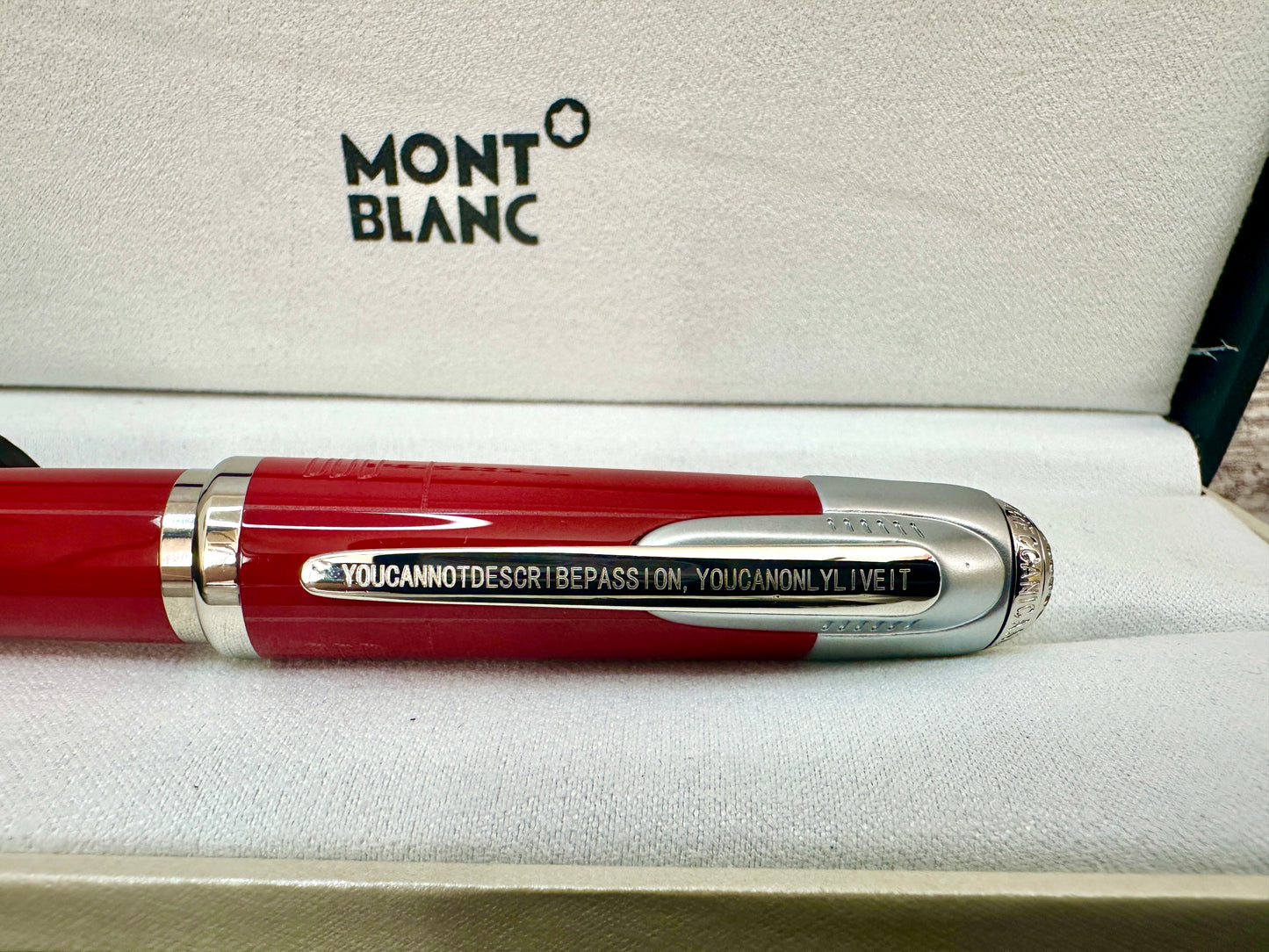 Pluma tipo roller edición Enzo Ferrarl