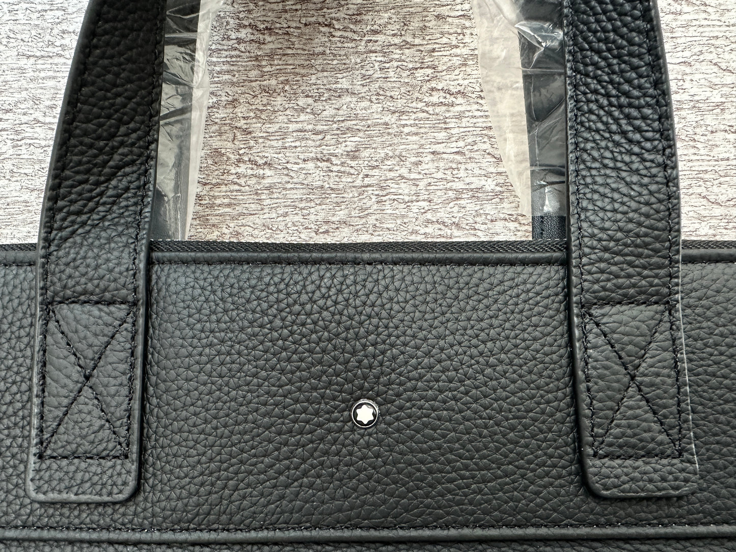Portafolio negro de Piel Genuina, perfecto para laptops