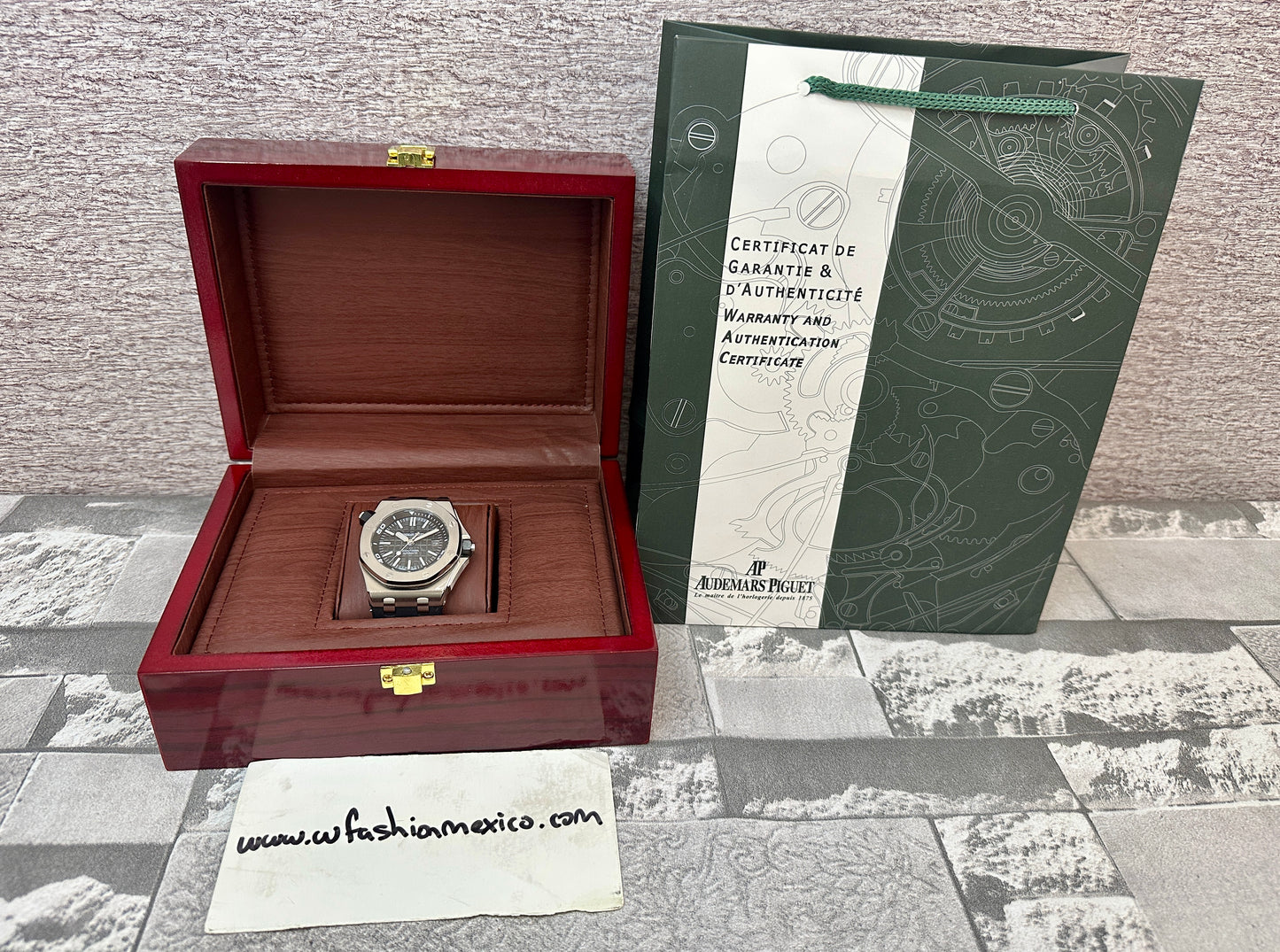 Reloj AP, AAA, Automático, 42 mm., negro con plata