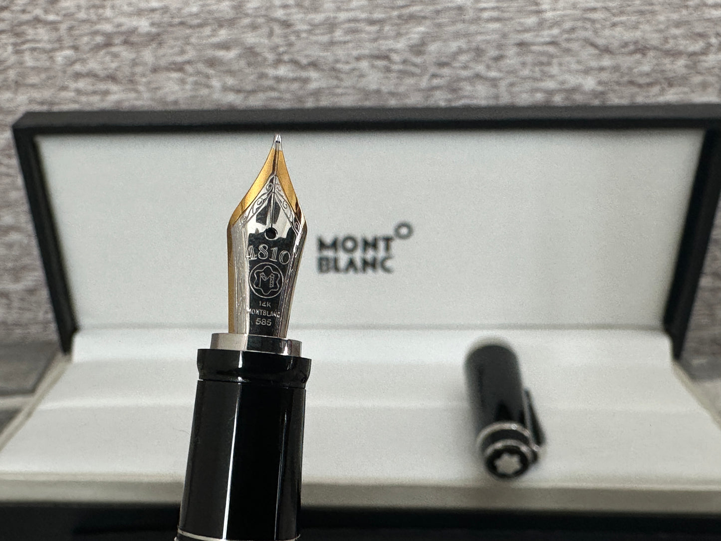 Pluma fuente modelo Bohemia Mont B.