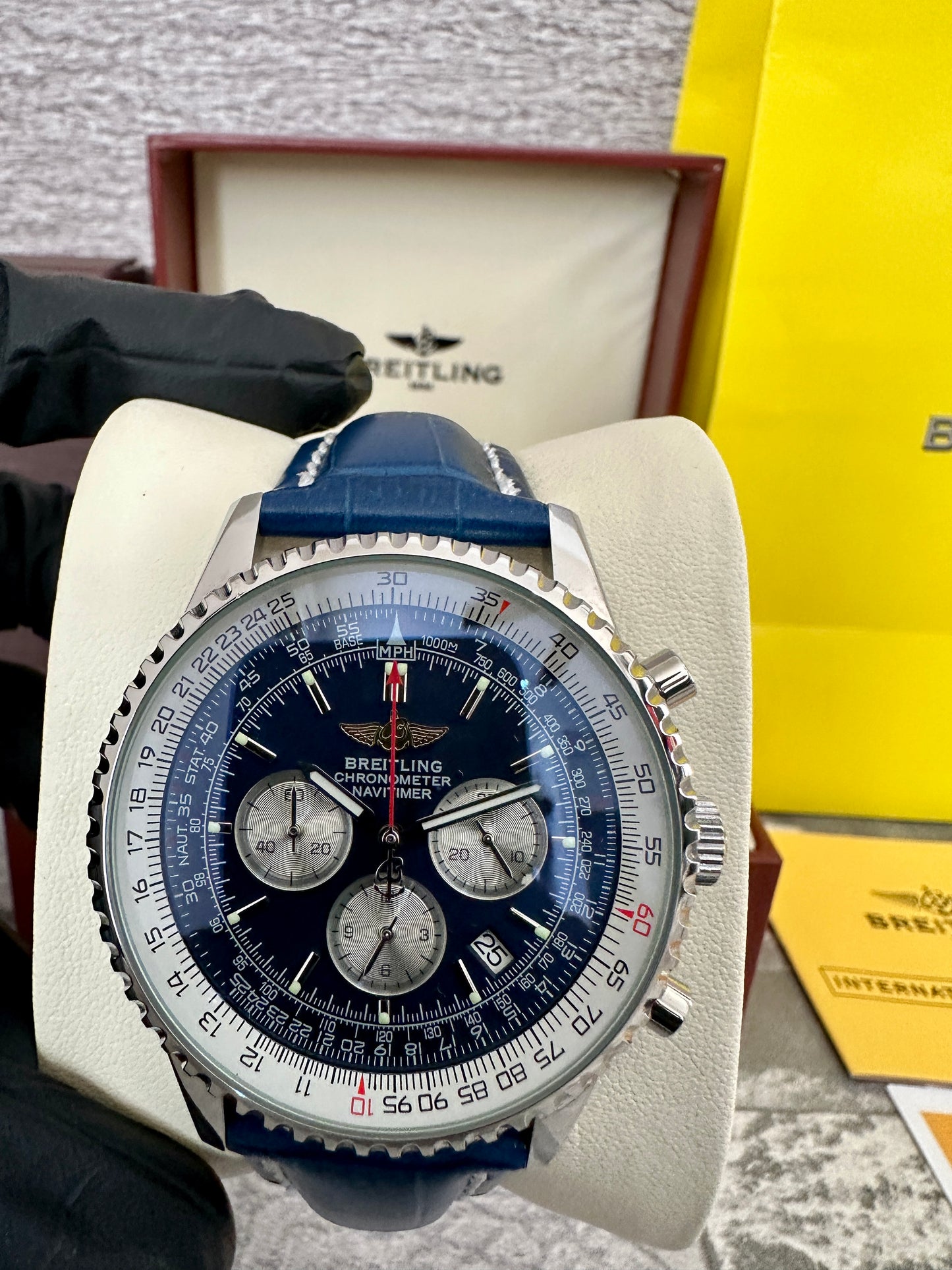 Reloj Br3itL1ng Navi Timer azul