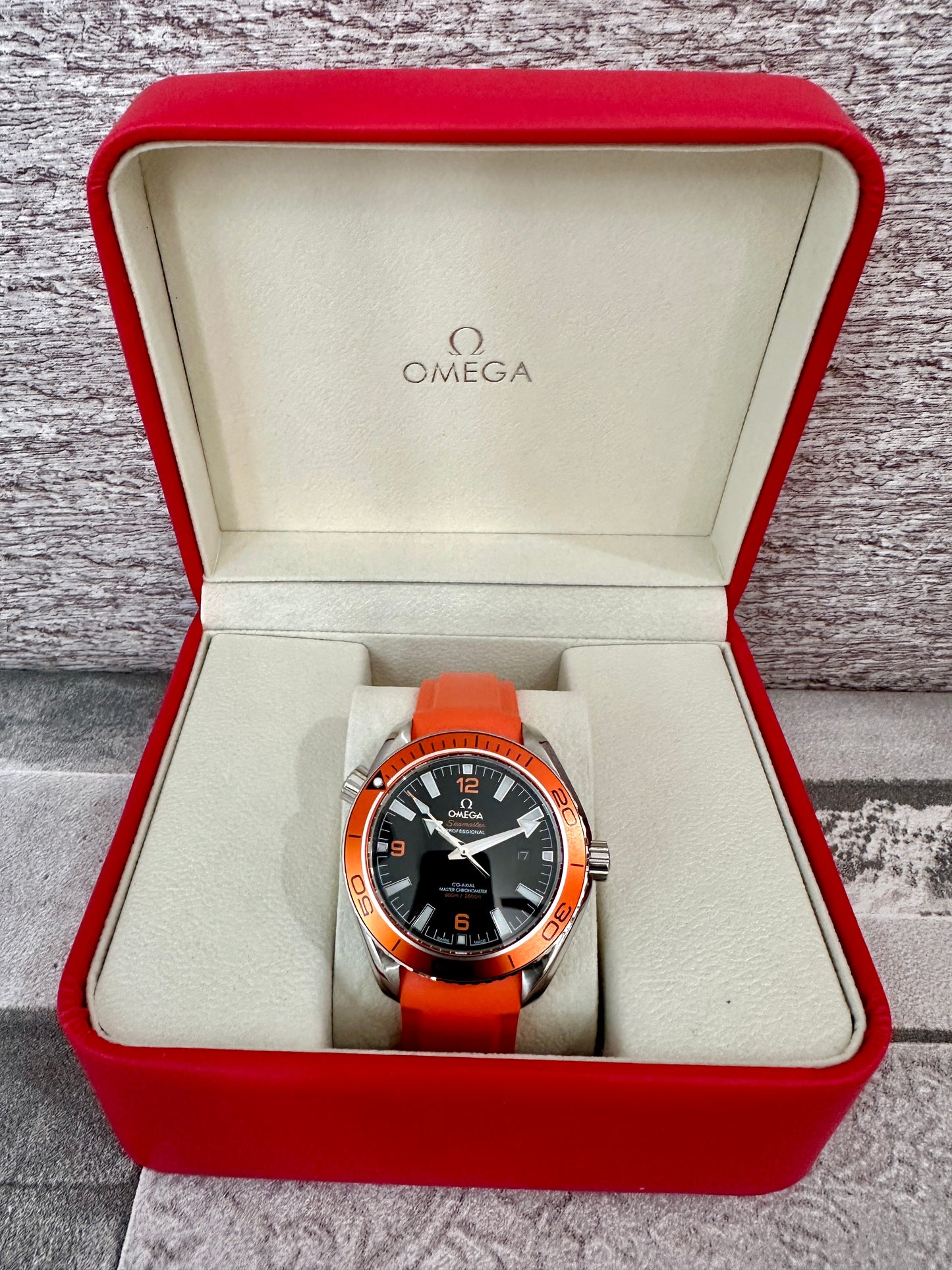 Reloj OM Planet Ocean
