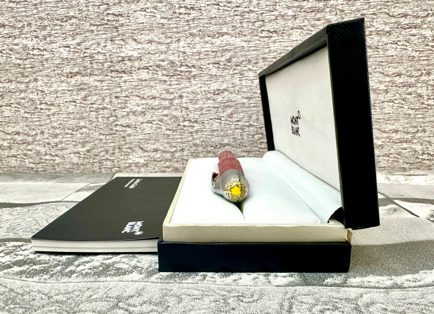 Pluma tipo boligrafo edición Enzo Ferrarl