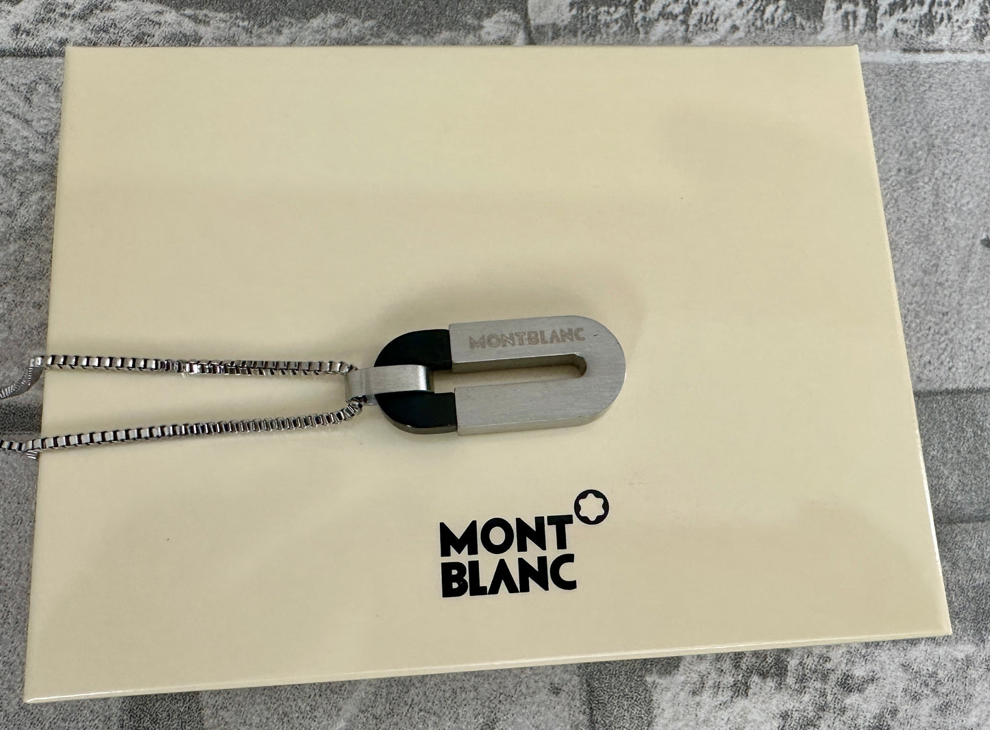 Collar MB de acero inoxidable