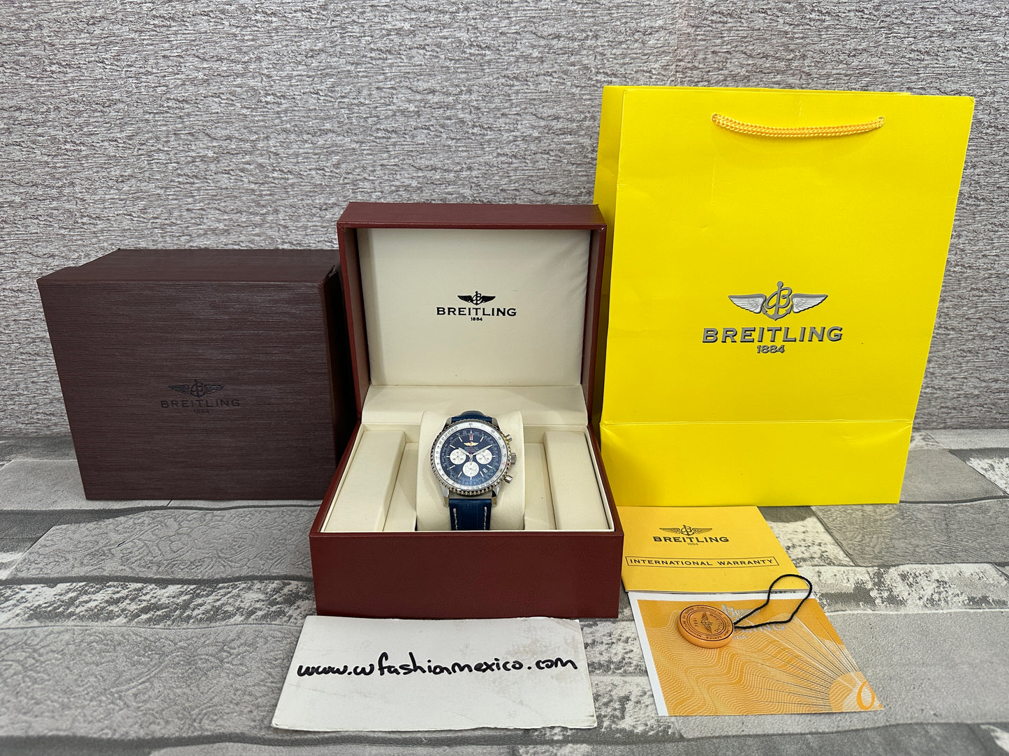 Reloj Br3itL1ng Navi Timer azul