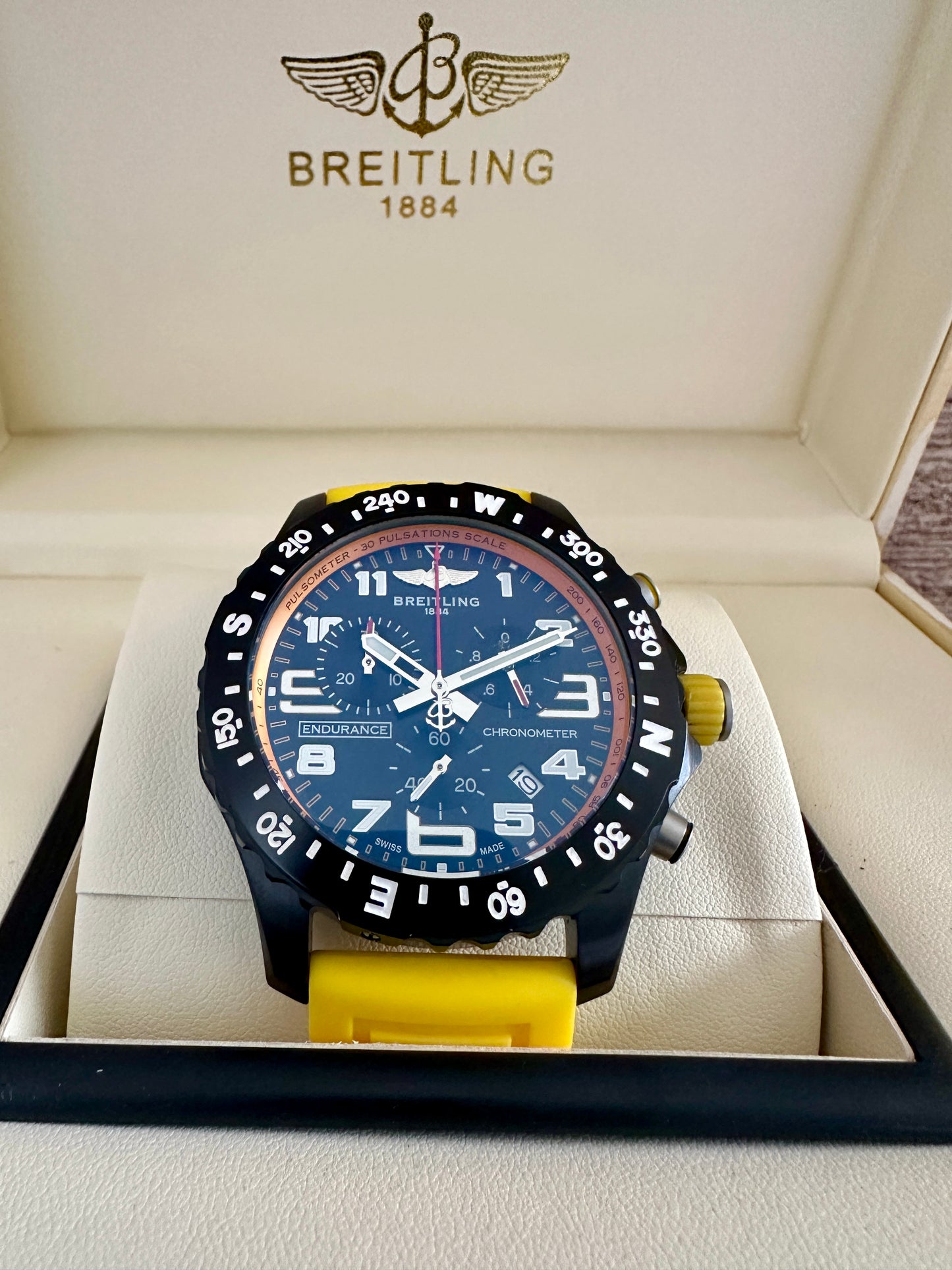 Endurance Pro AAA Quartz, amarillo