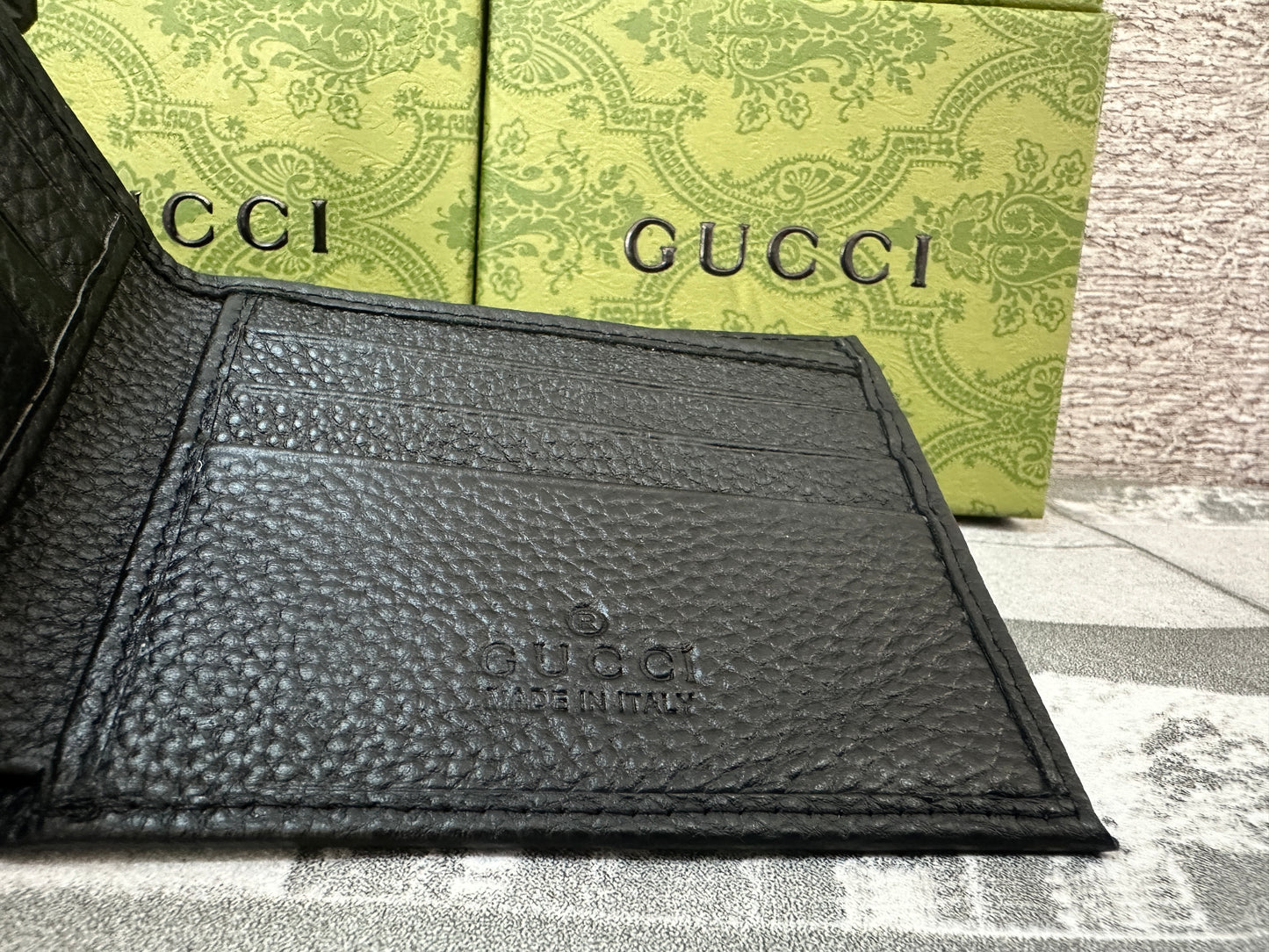 Cartera negra GUCC de piel genuina