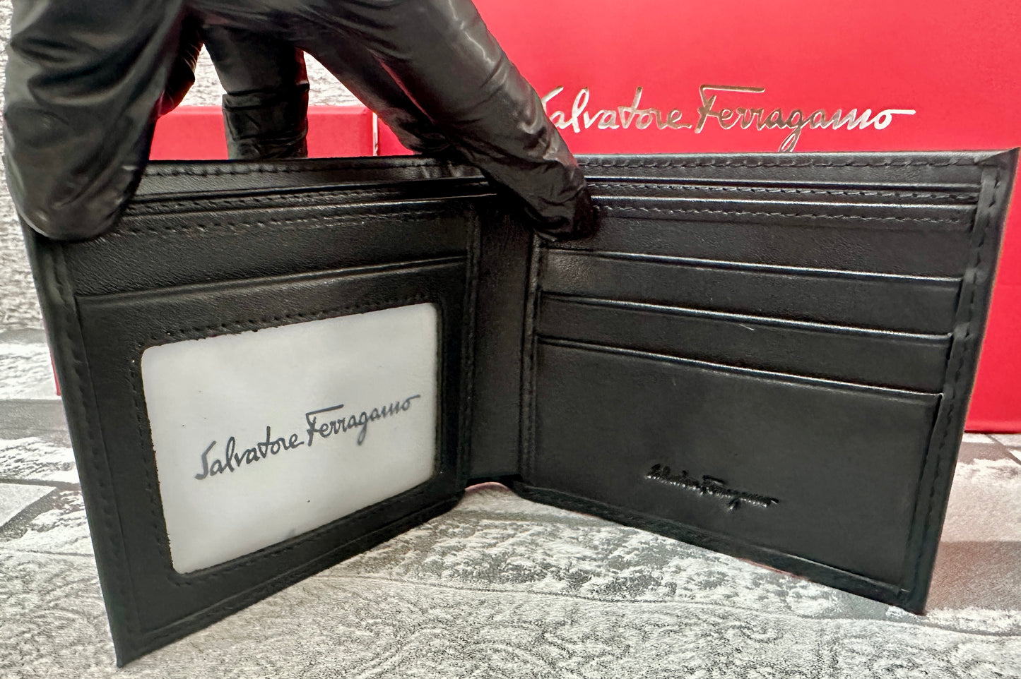 Cartera negra S. Ferr4gamo de piel genuina