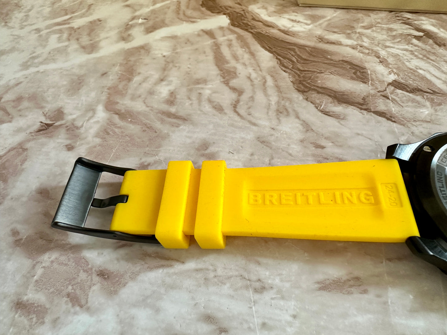Endurance Pro AAA Quartz, amarillo