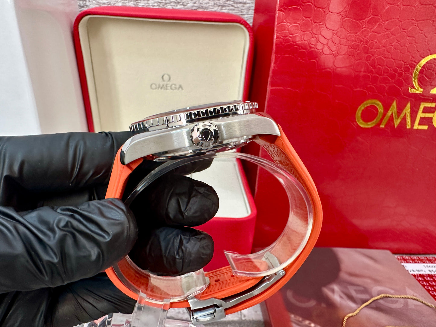 Reloj OM Planet Ocean