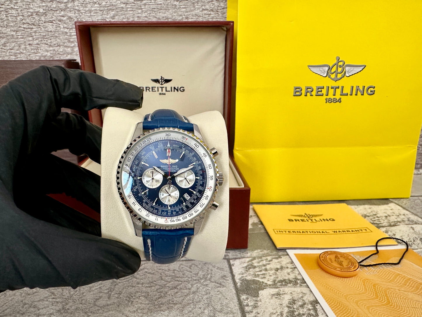 Reloj Br3itL1ng Navi Timer azul