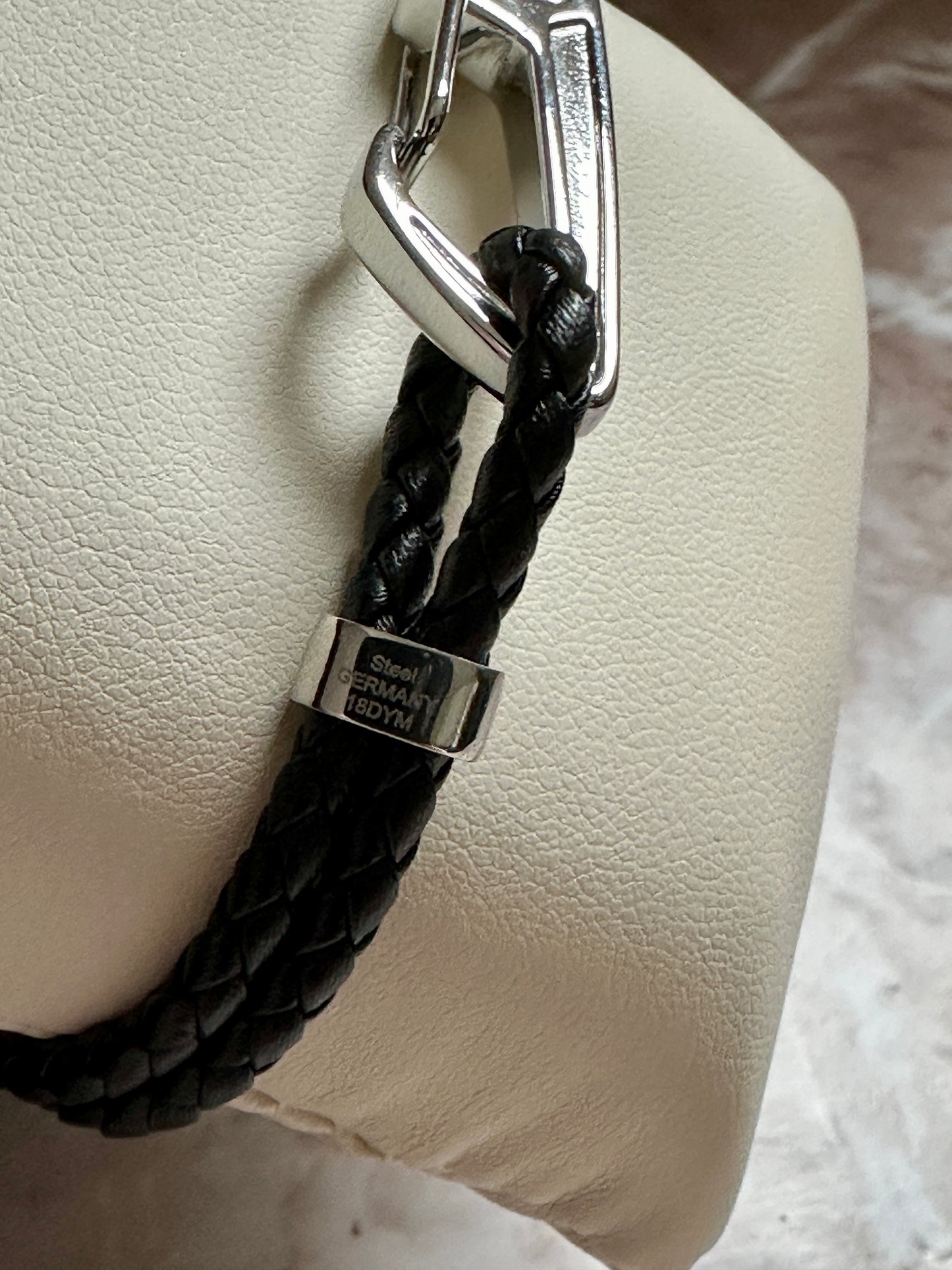 Pulsera Star Mont B. Negra
