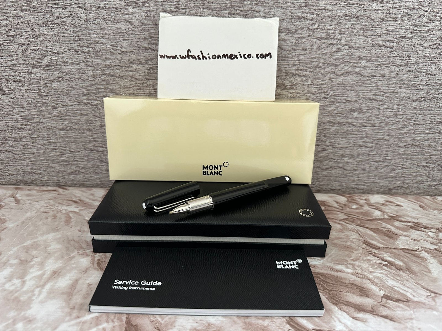 Pluma tipo rollerball serie M negra M0ntblanc desde $850 MXN