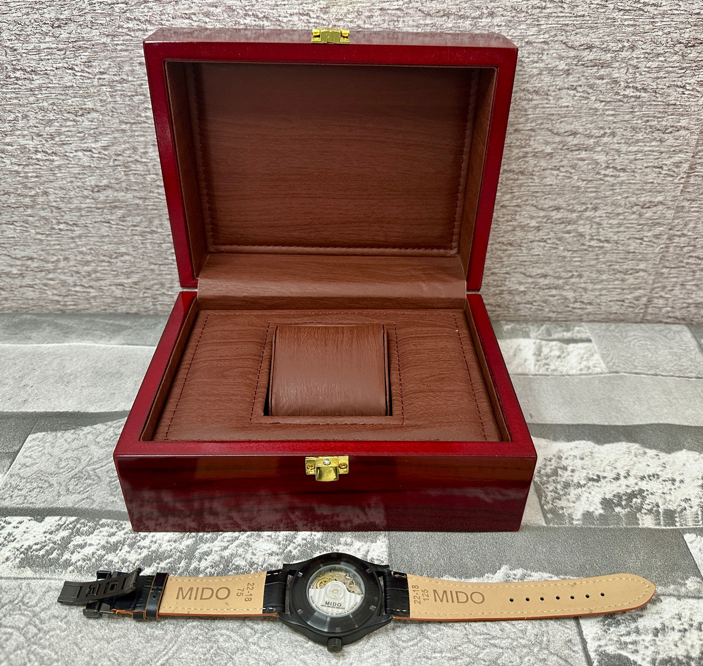 Reloj MID0 Multi Fort automático negro