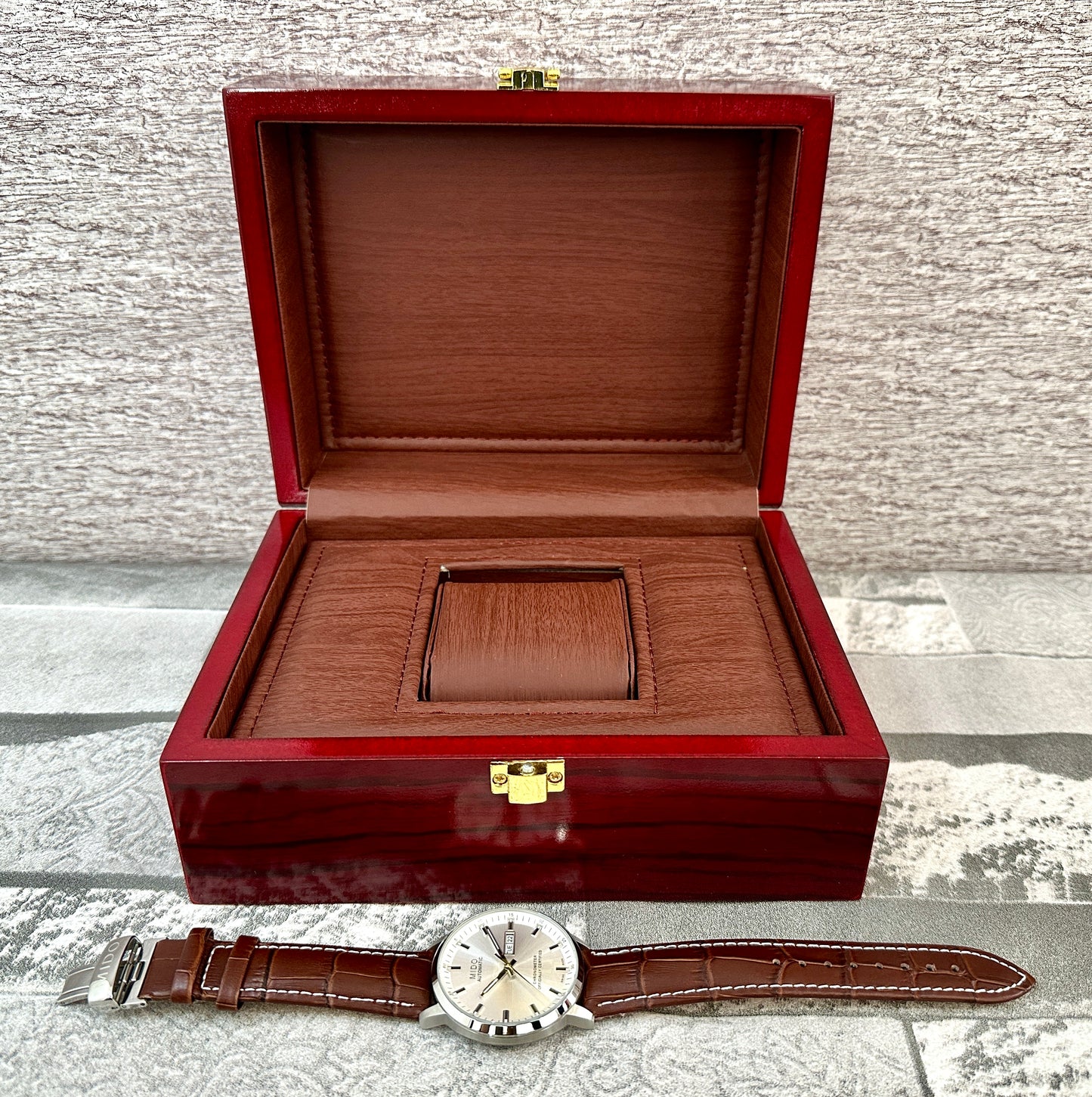 Reloj MID0 automático correa de piel café