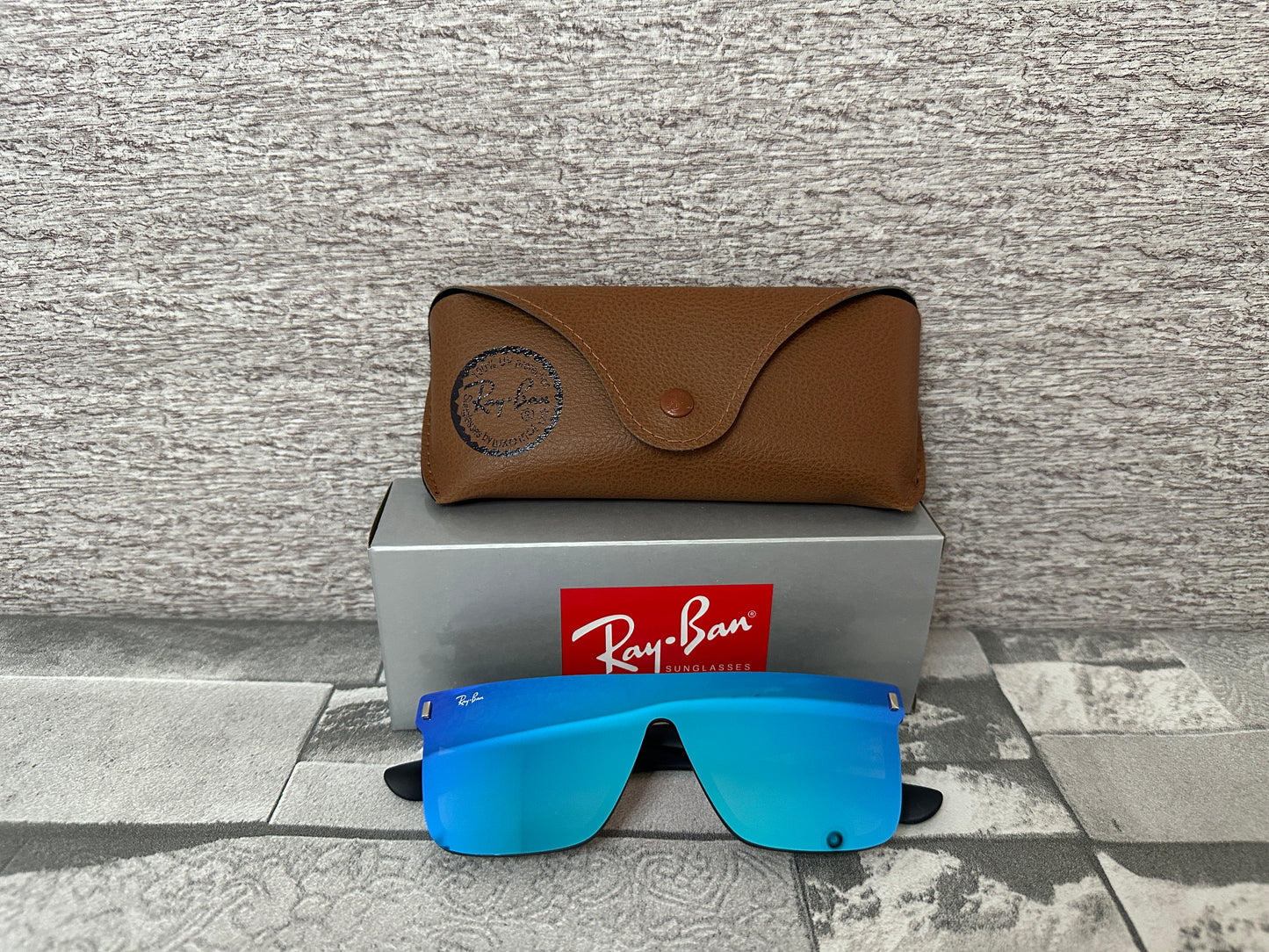 Lentes de Sol Ray B. Amore F. Azules
