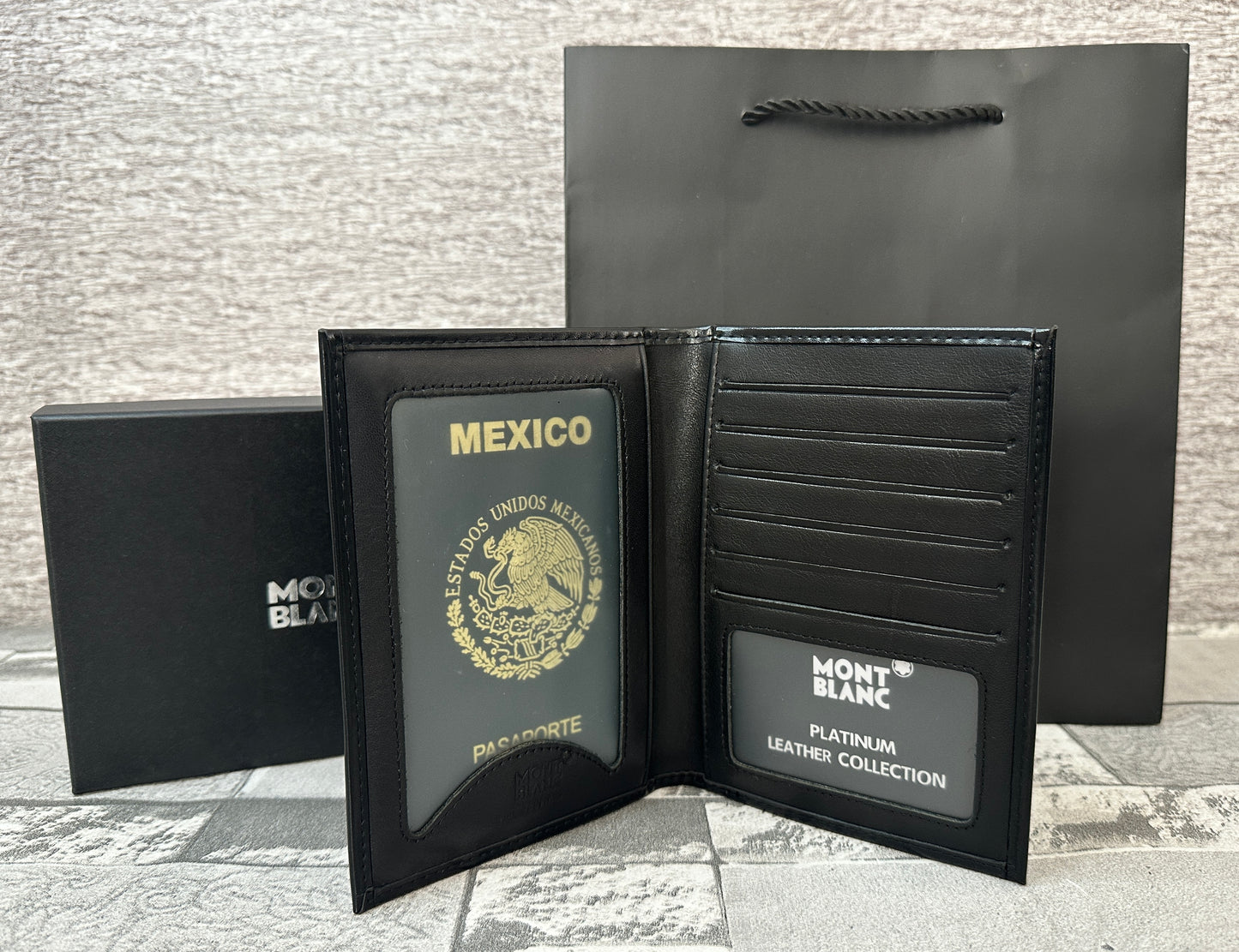 Porta pasaporte de piel genuina MB
