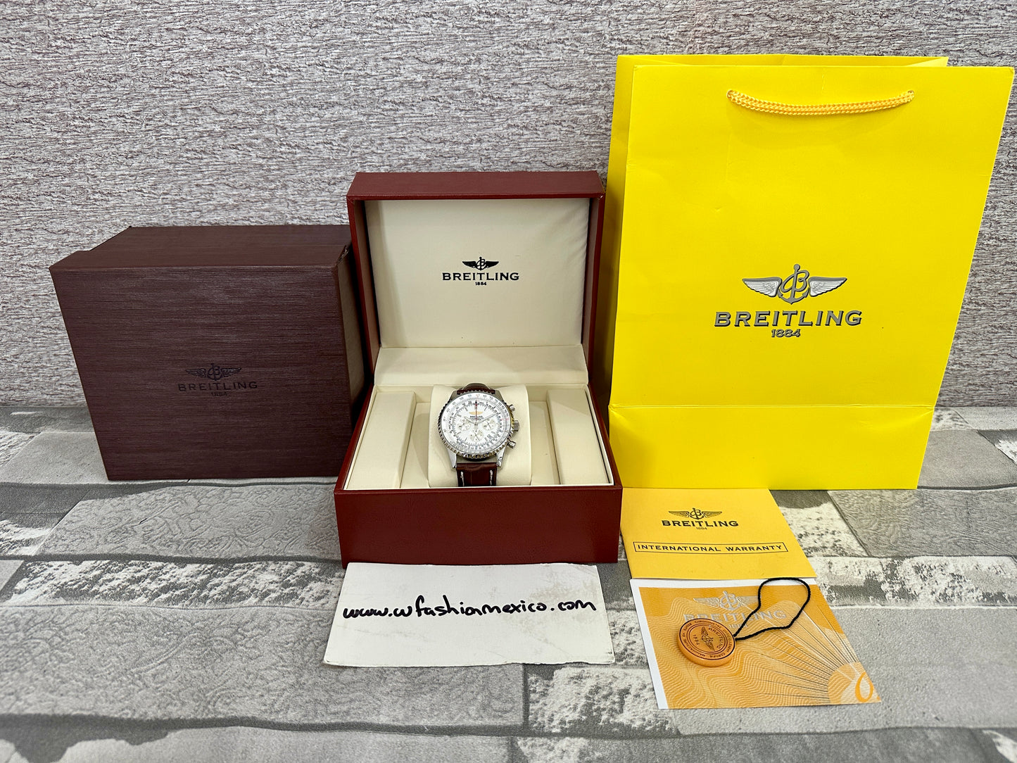 Reloj Br3itL1ng Navi Timer café