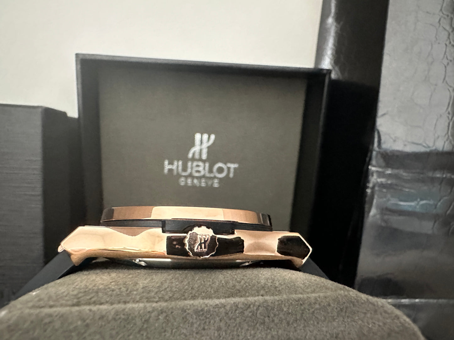 Reloj Hub10t Classic AAA Automático color oro rosa 42 mm.