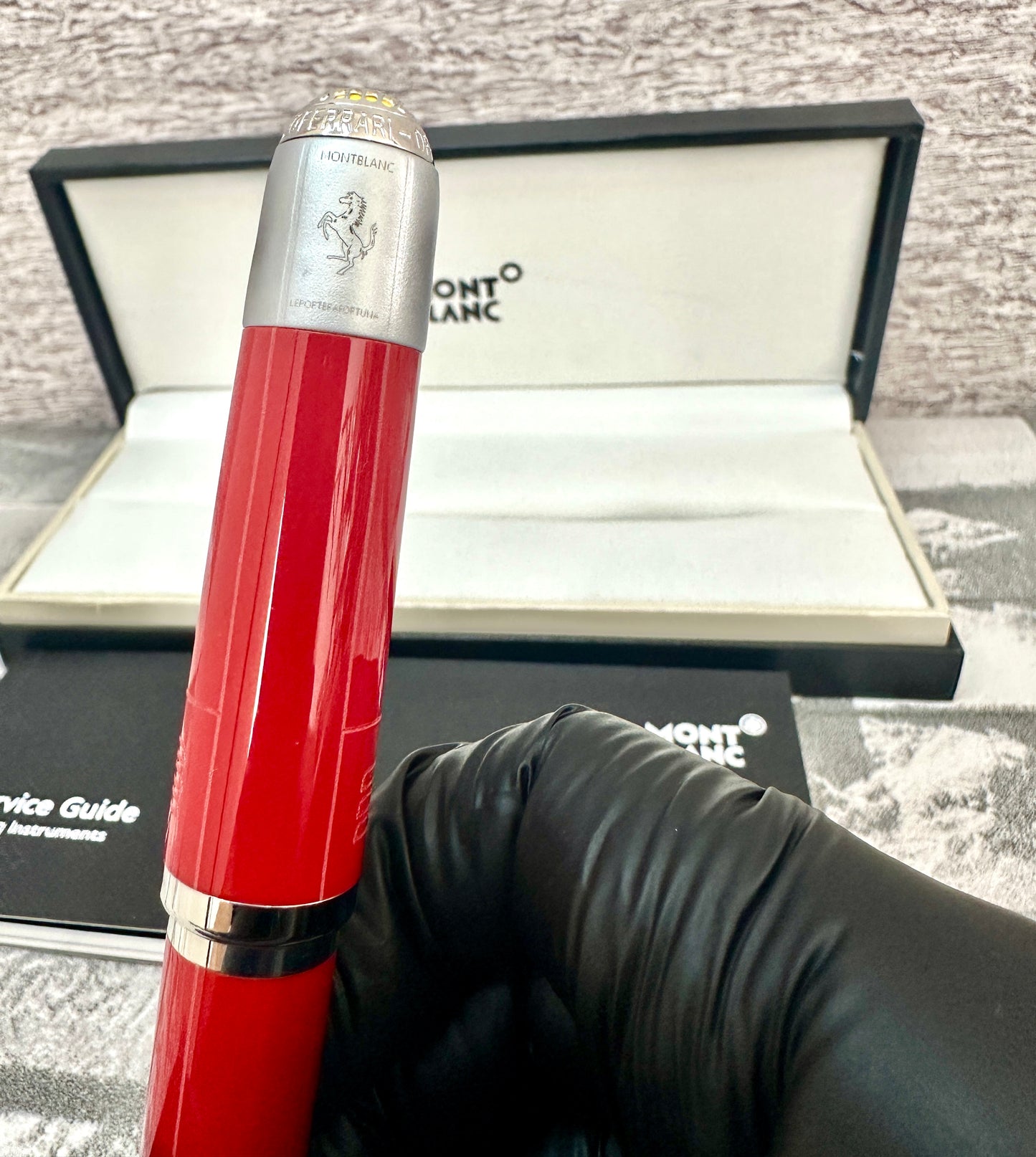 Pluma tipo roller edición Enzo Ferrarl
