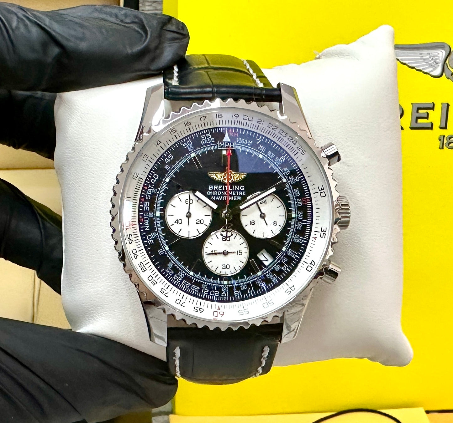 Reloj Br3itL1ng Navi Timer negro