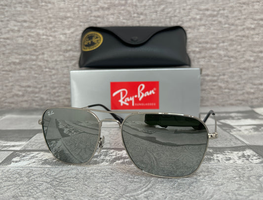 Lentes de Sol Ray B. Caravan plateados