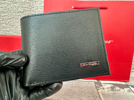 Cartera S. Ferr4gamo de piel genuina interior rojo