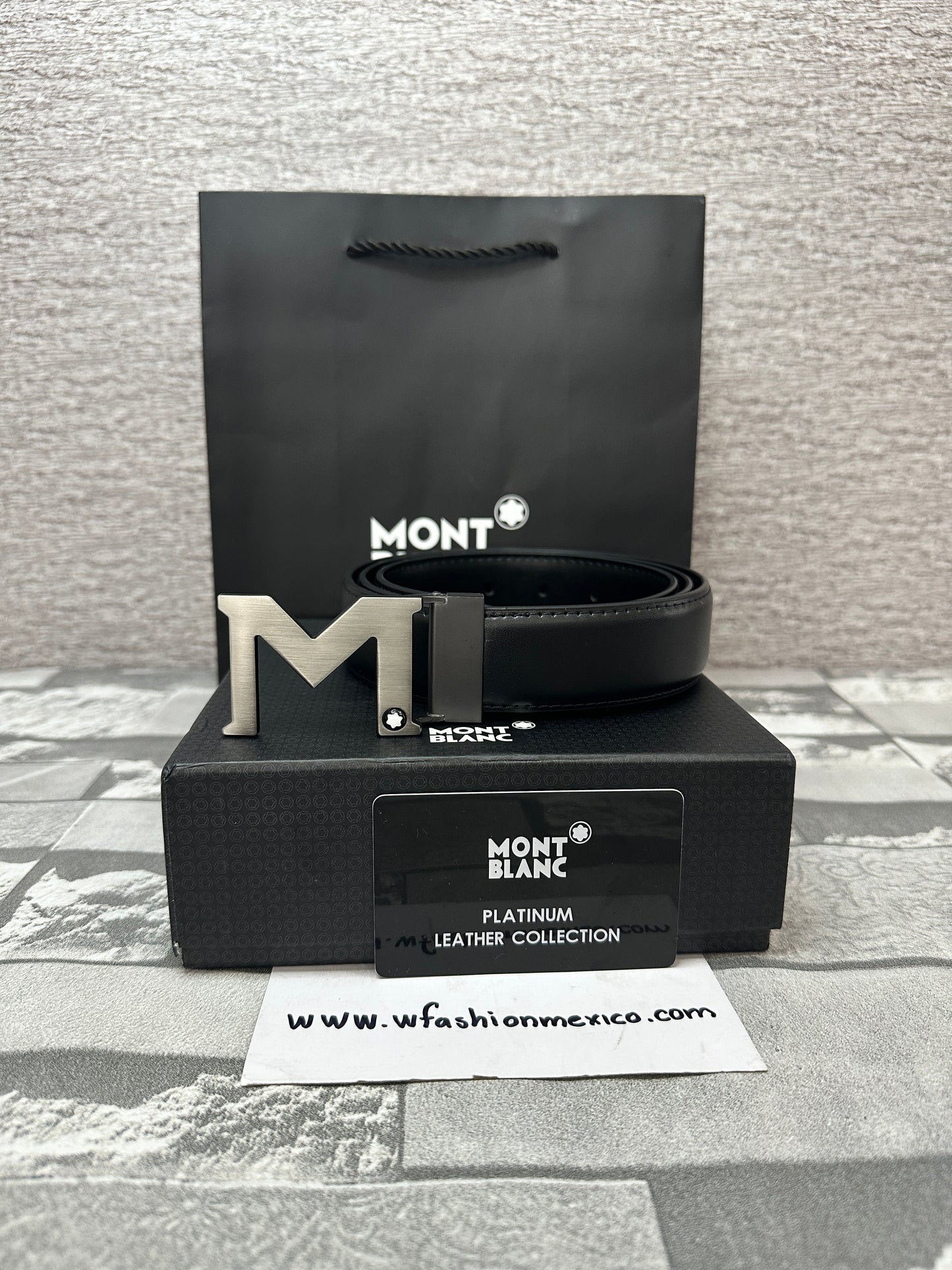 Cinturón negro Mont B, hebilla M