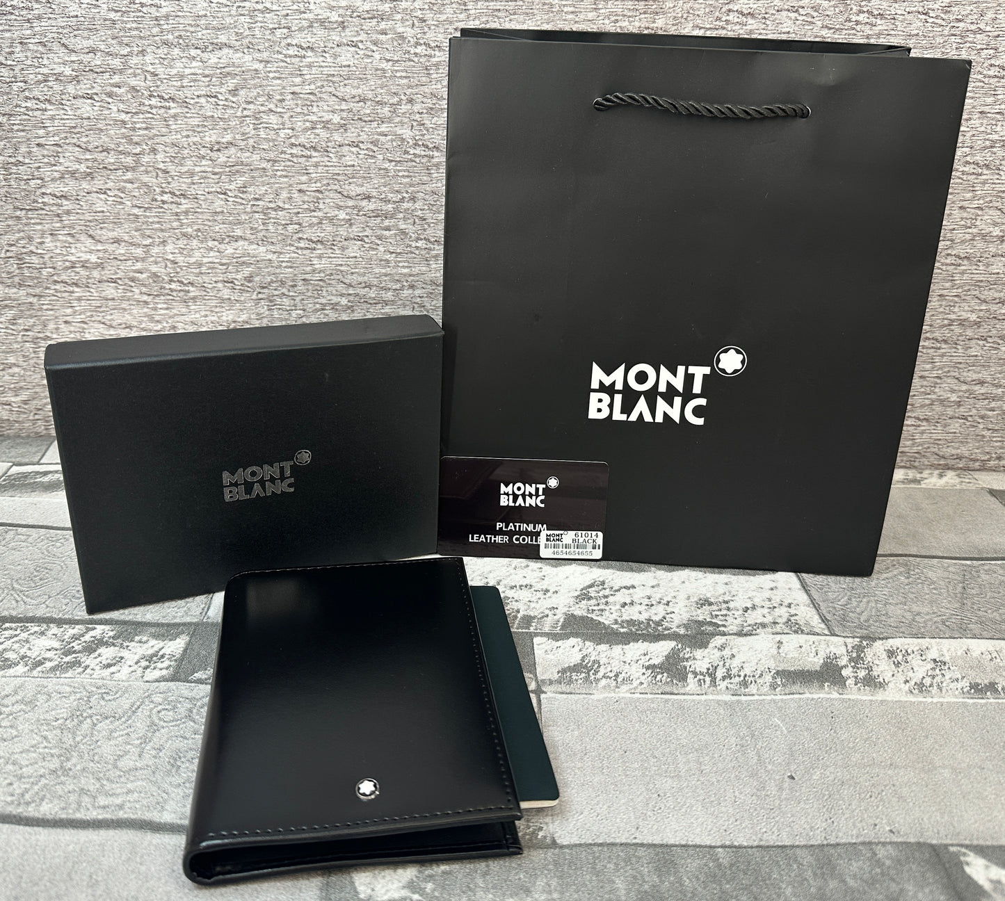 Porta pasaporte de piel genuina MB