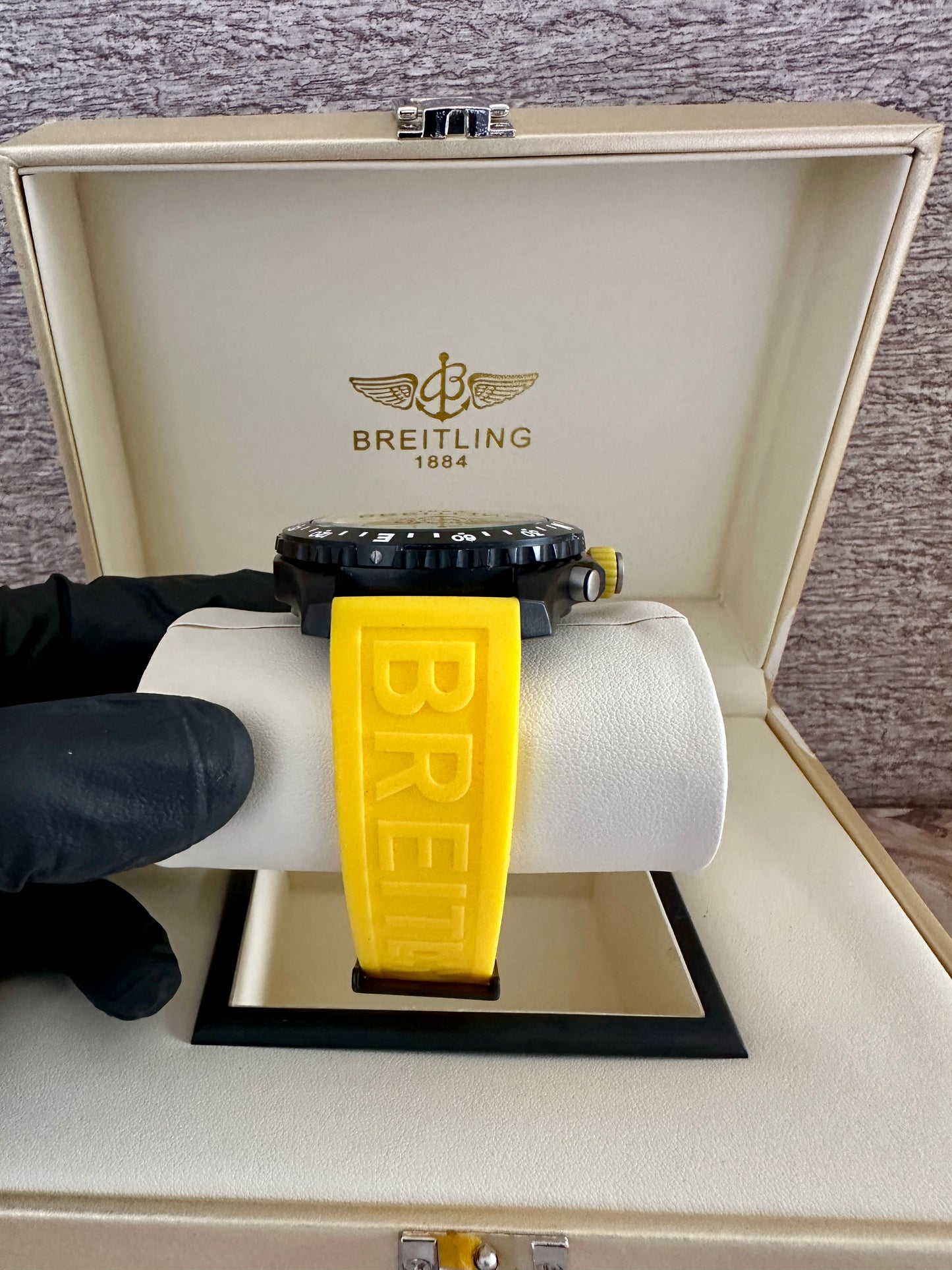 Endurance Pro AAA Quartz, amarillo